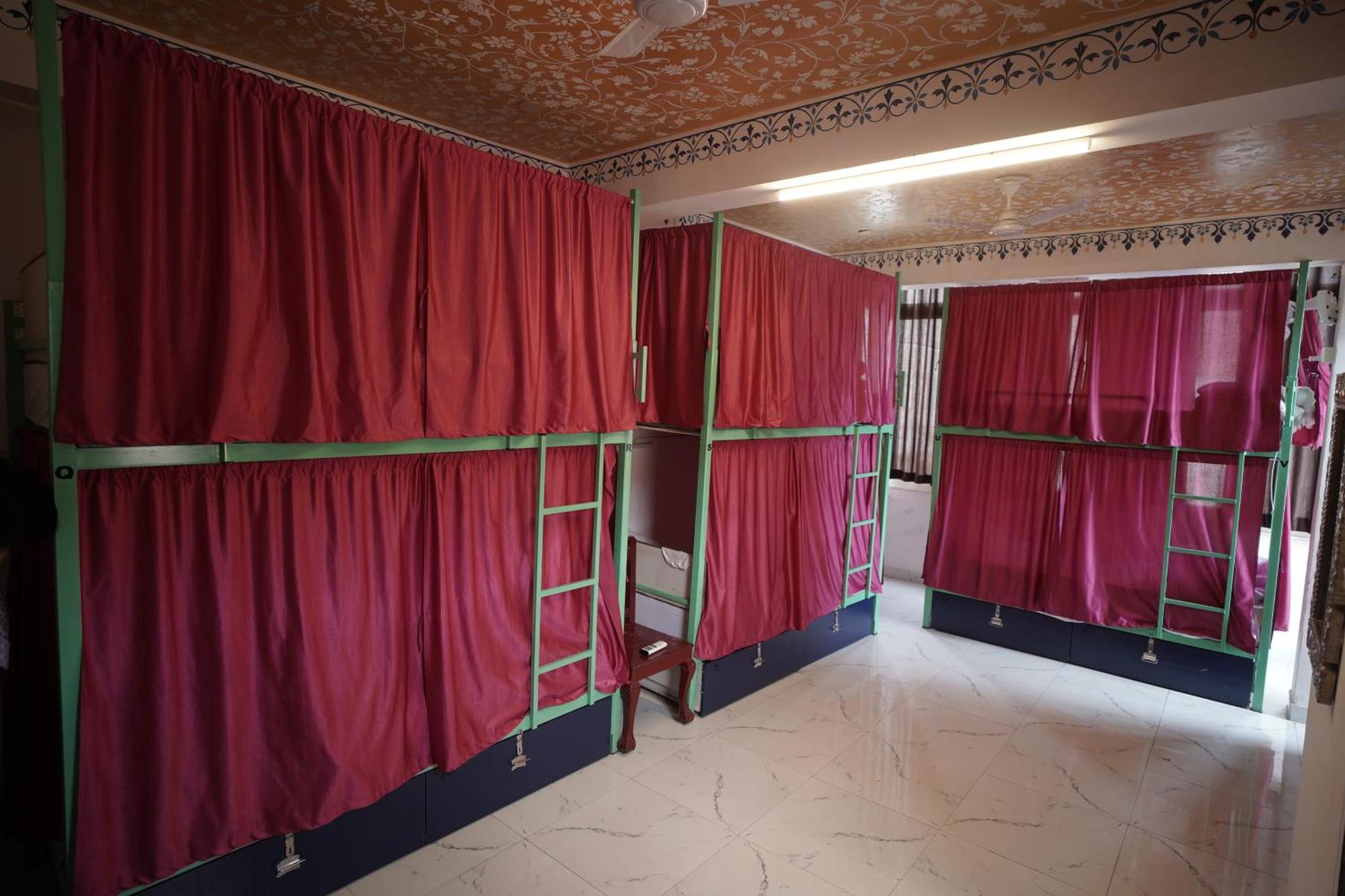 Hostel Funky Bunky Udaipur Exterior photo